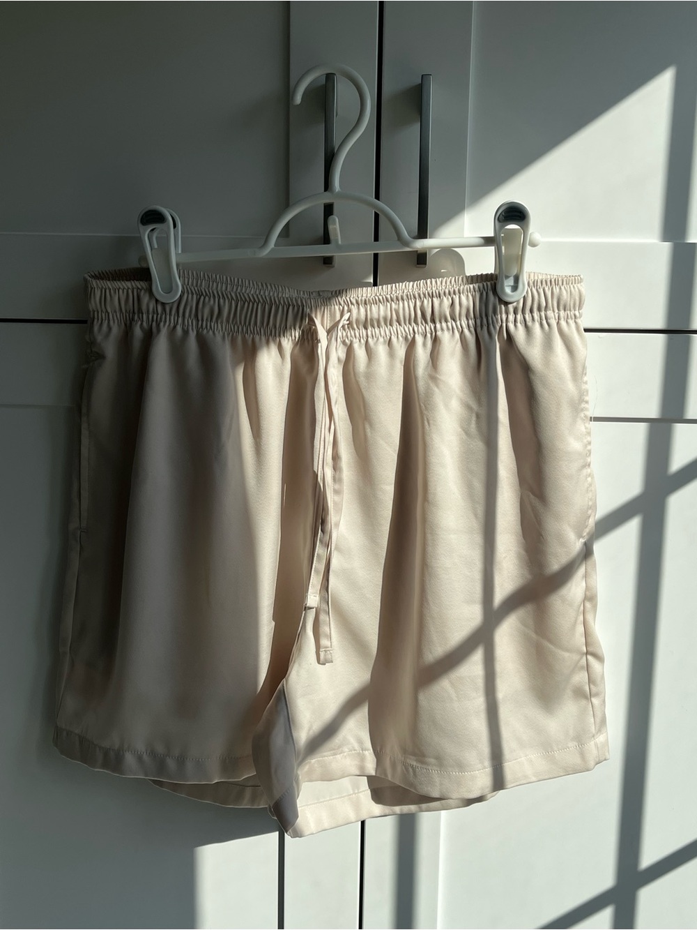 Uniqlo Cream Satin Elastic Waist Shorts